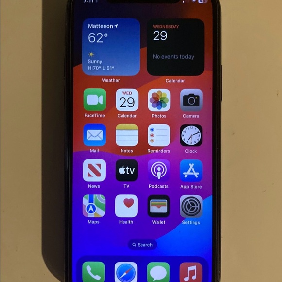 iPhone 11 Pro Used IPhone 11 PRO Nothing major functional works just fine